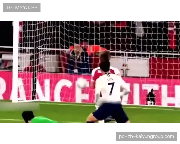 国乒一哥樊振东首次亲临英超,现场气氛感染他发文感叹,国乒樊振东年龄